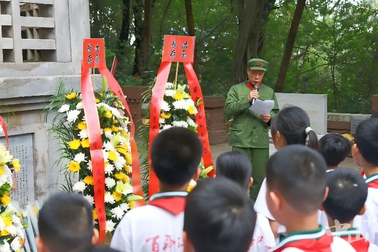 云端獻(xiàn)花、主題宣講……中山開(kāi)展形式多樣的清明祭英烈活動(dòng)